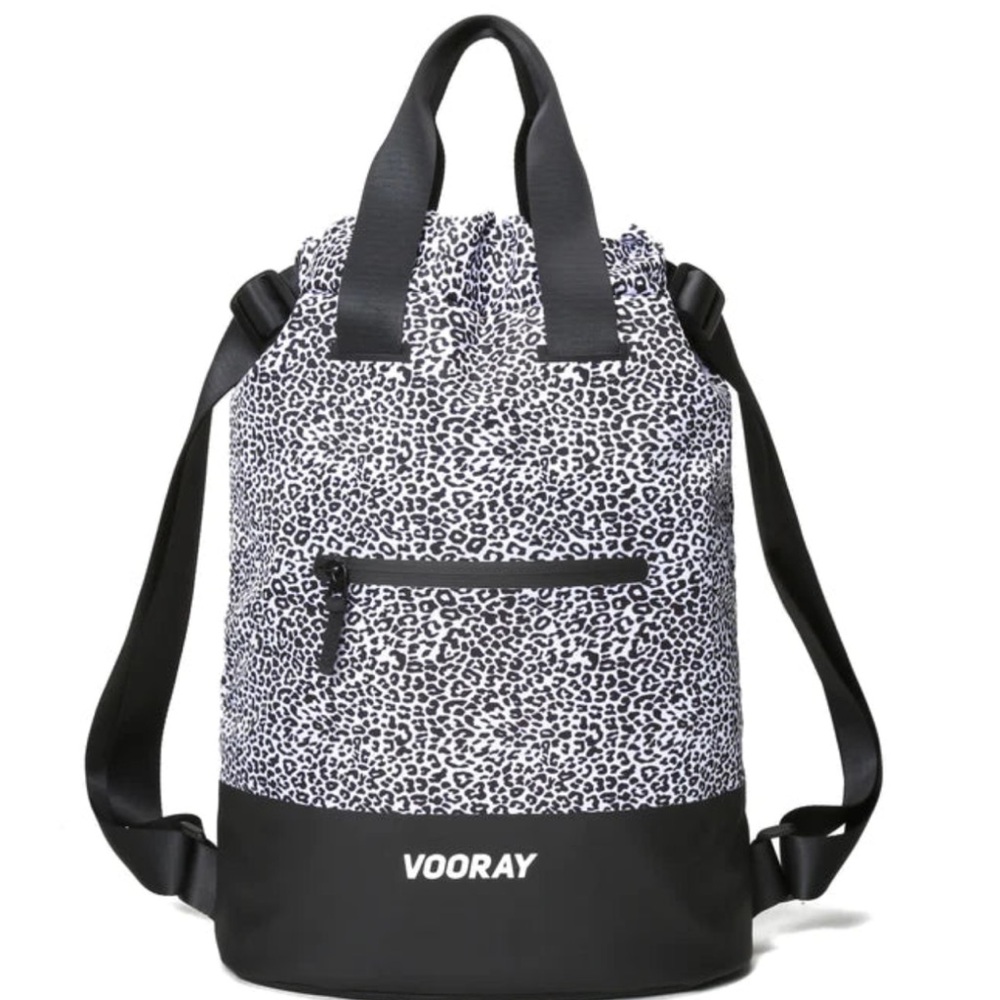 NWT Vooray flex cinch backpack in leopard print